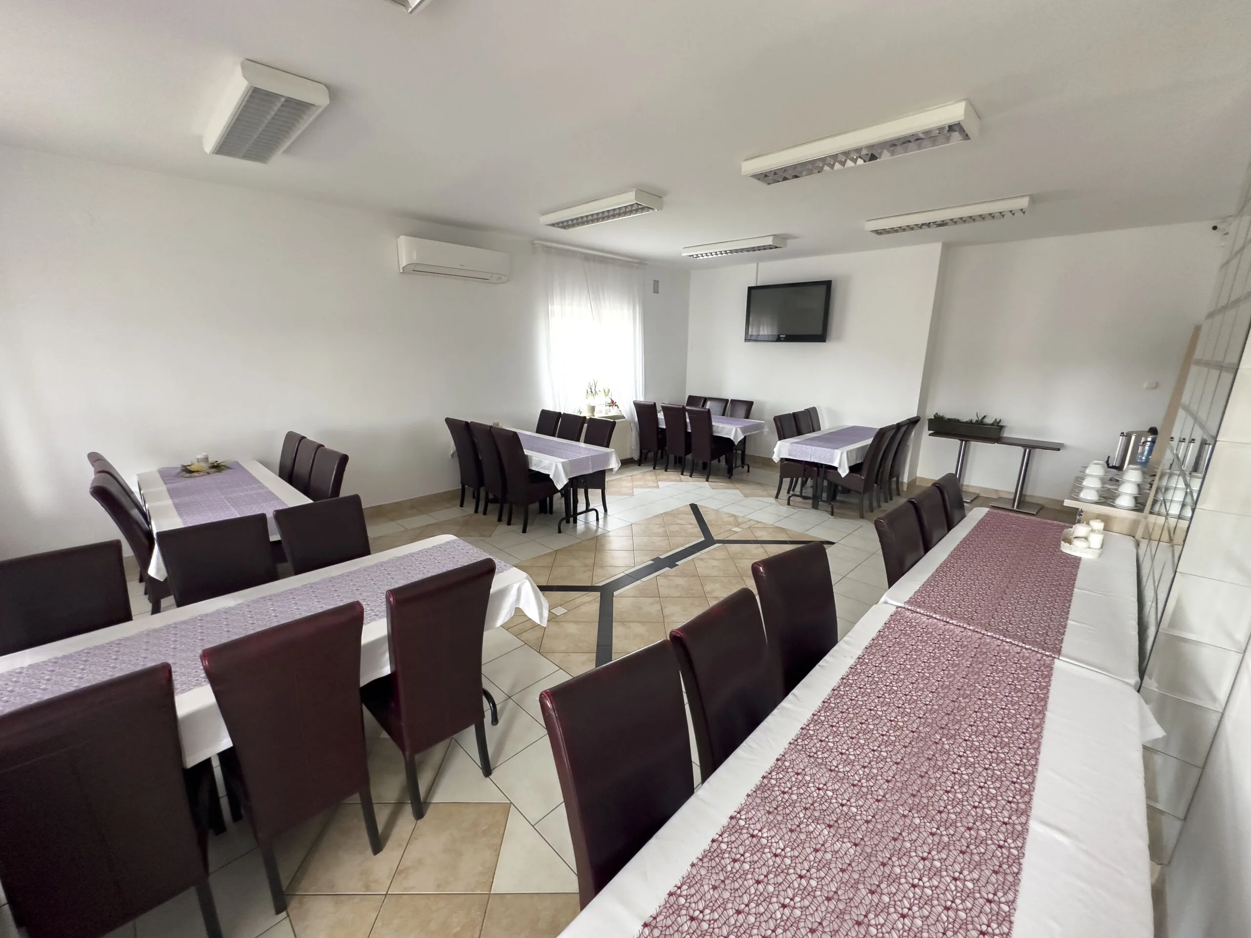 sala-wojcieszkow-scaled